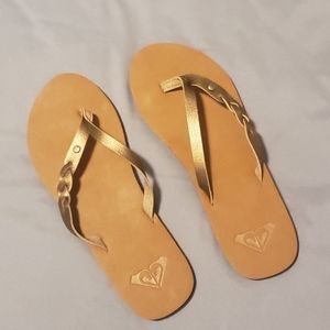 NWOT Roxy Flip Flops